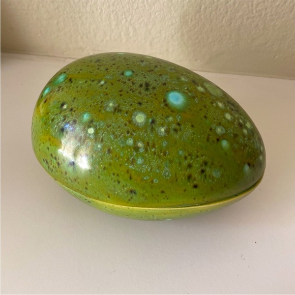 ⏰Mid Century Large Beautifully Unique Ceramic Egg (Trinket Holder), Hand-Stamped - Picture 9 of 9